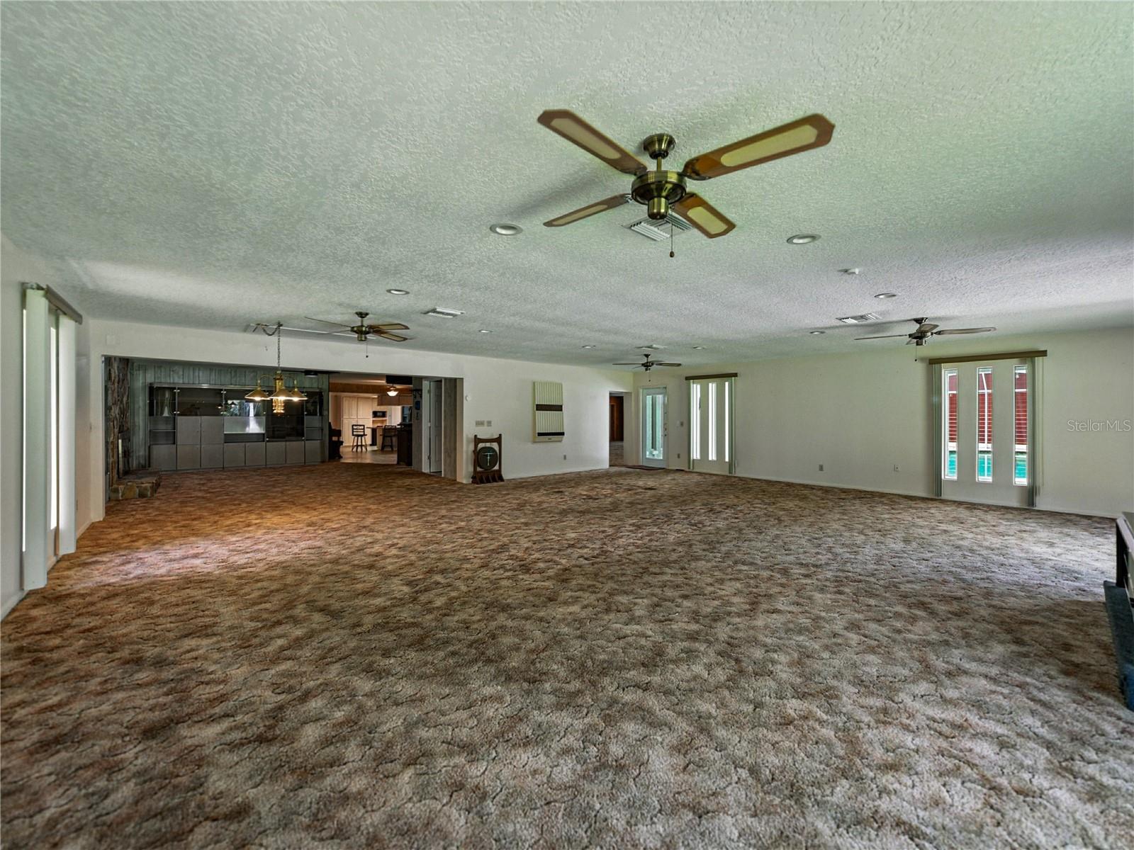 Image 36 of 93 For 17127 Bridlepath Court