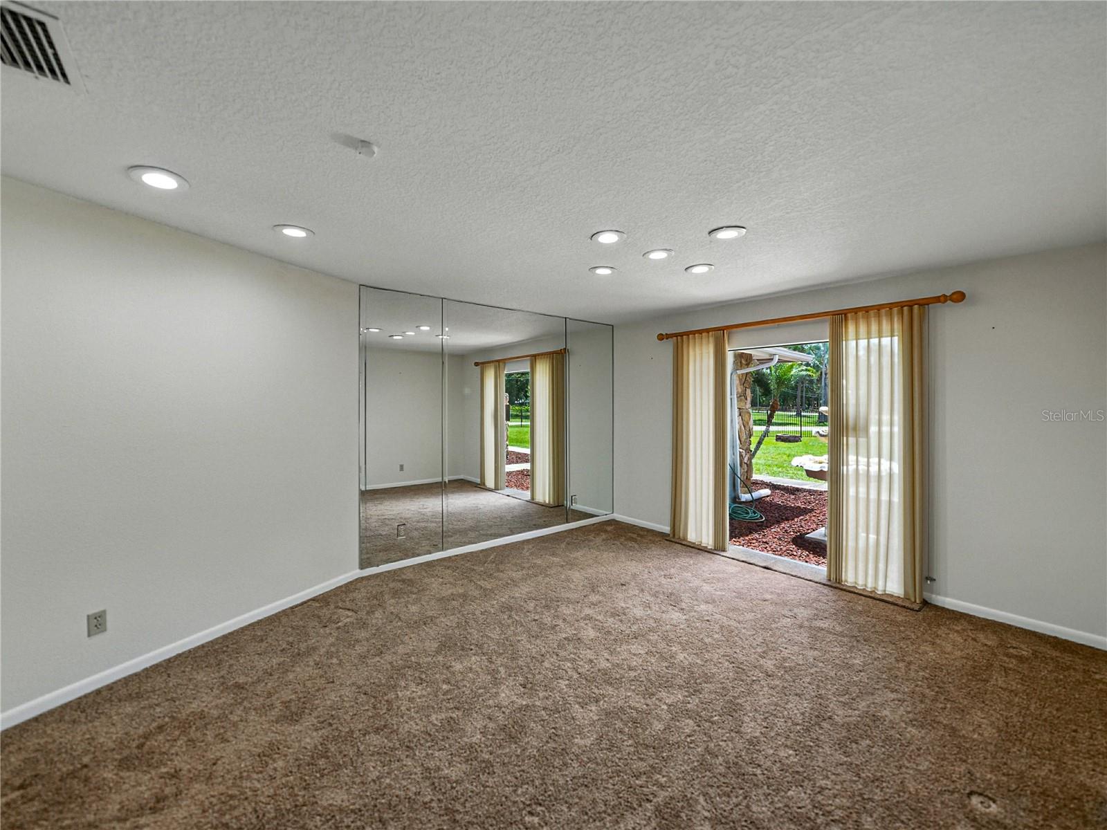 Image 42 of 93 For 17127 Bridlepath Court