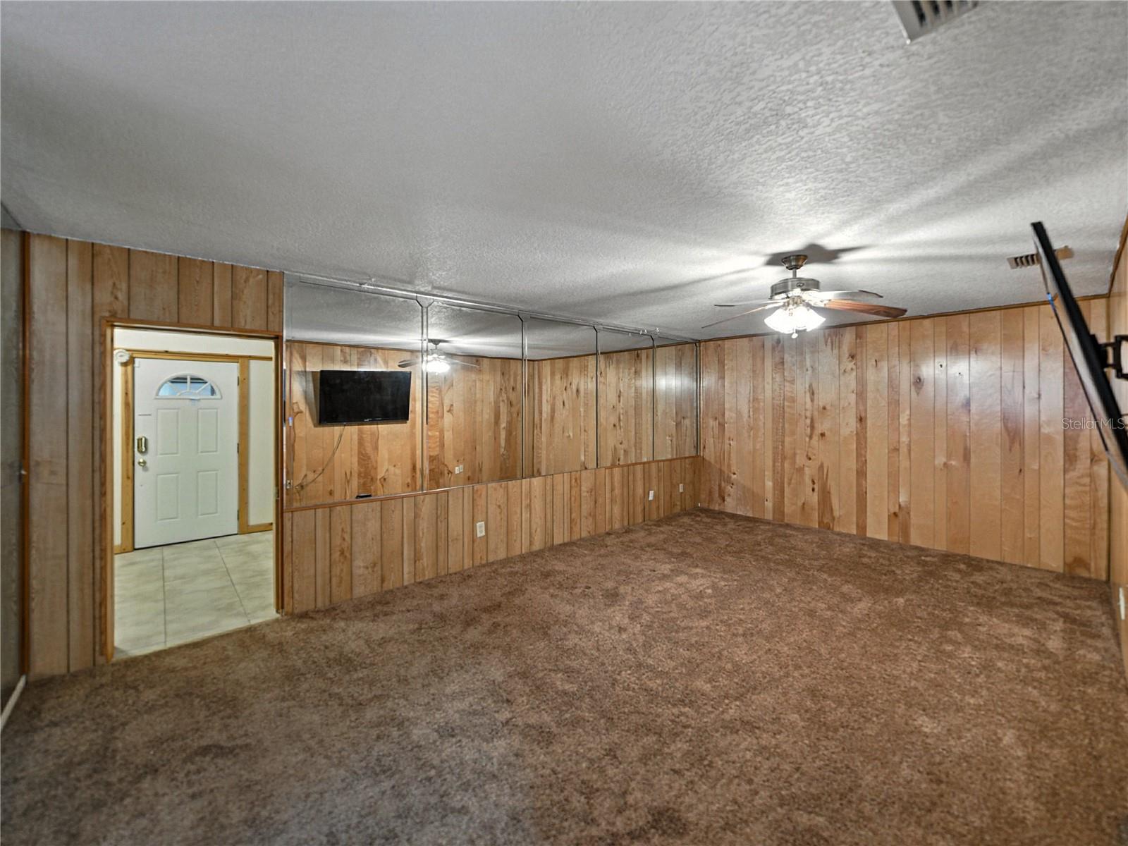 Image 45 of 93 For 17127 Bridlepath Court
