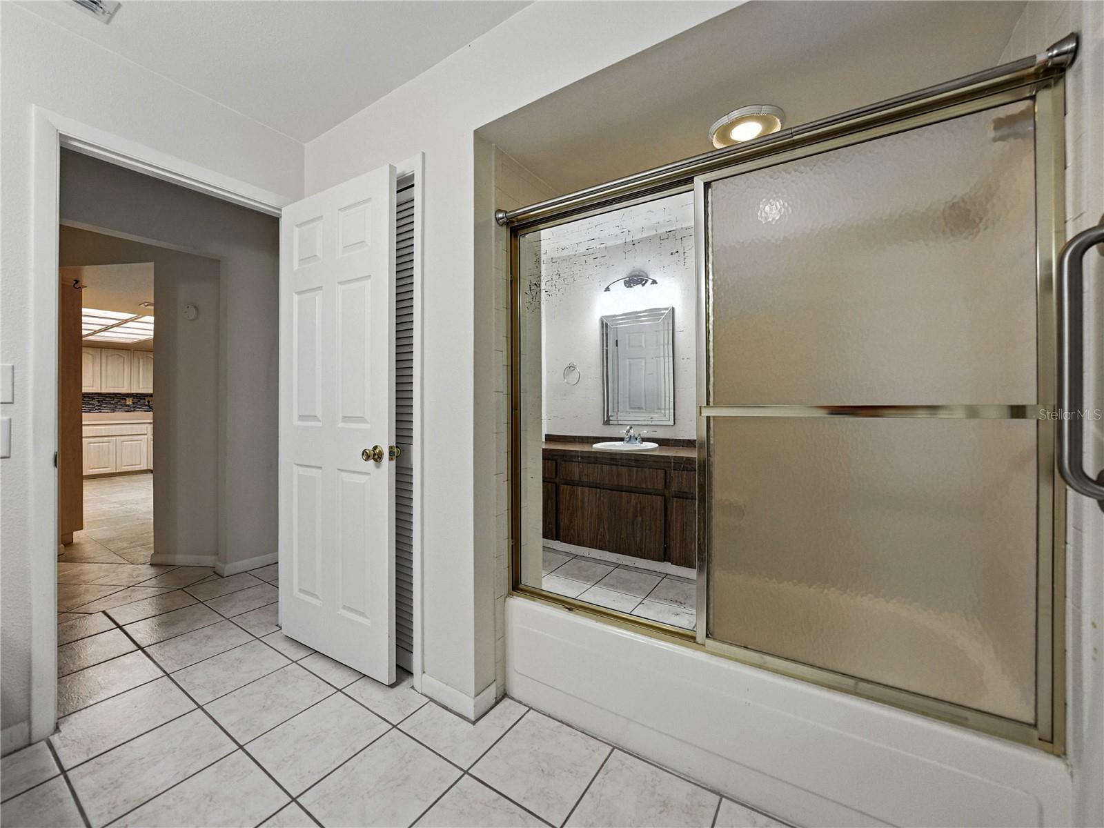 Image 58 of 93 For 17127 Bridlepath Court
