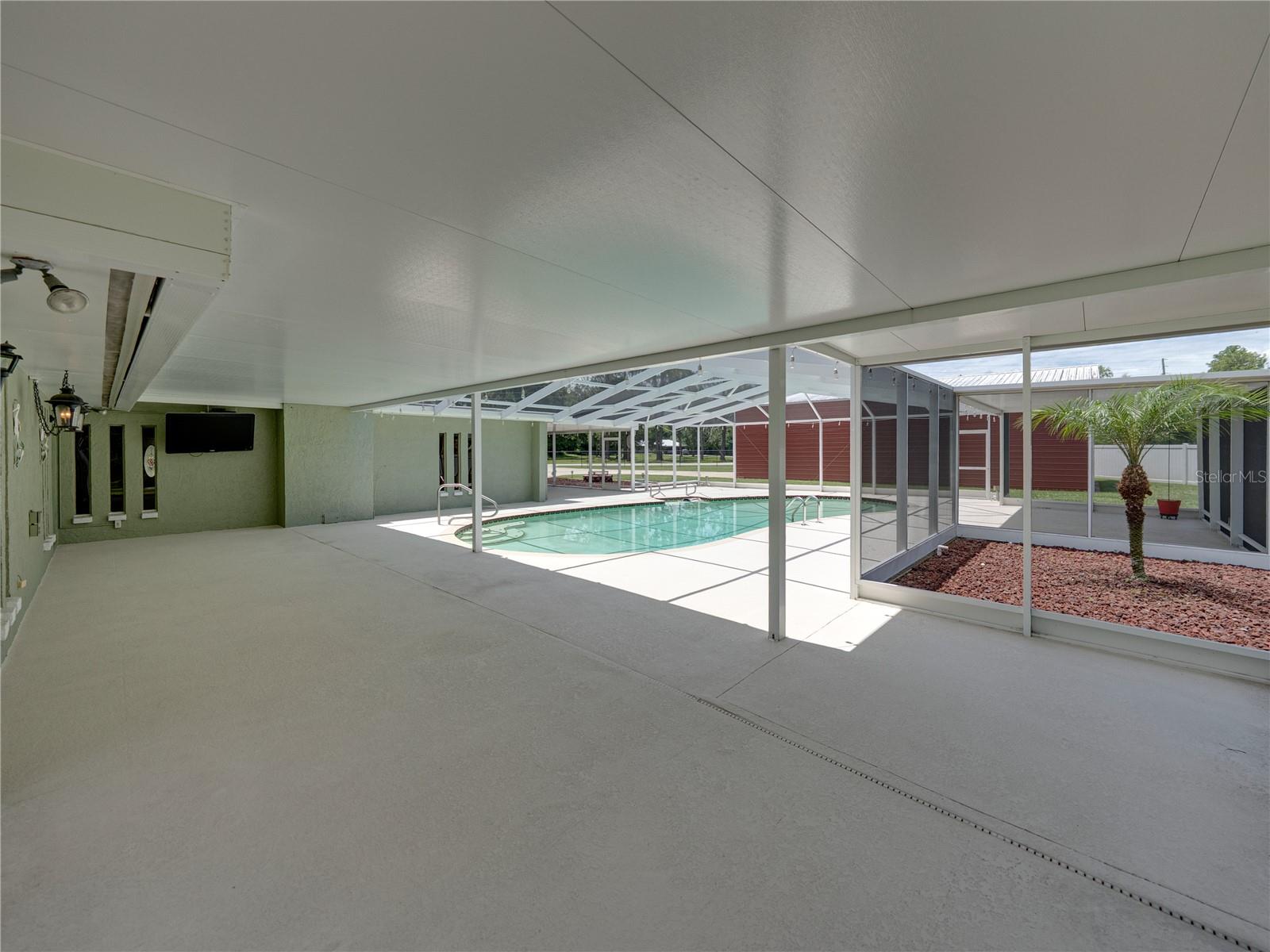 Image 69 of 93 For 17127 Bridlepath Court