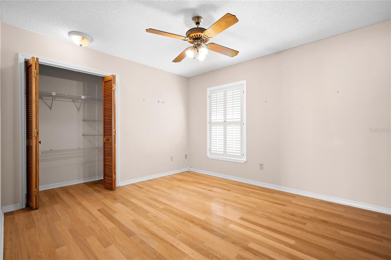 Image 15 of 32 For 9615 59th Avenue N