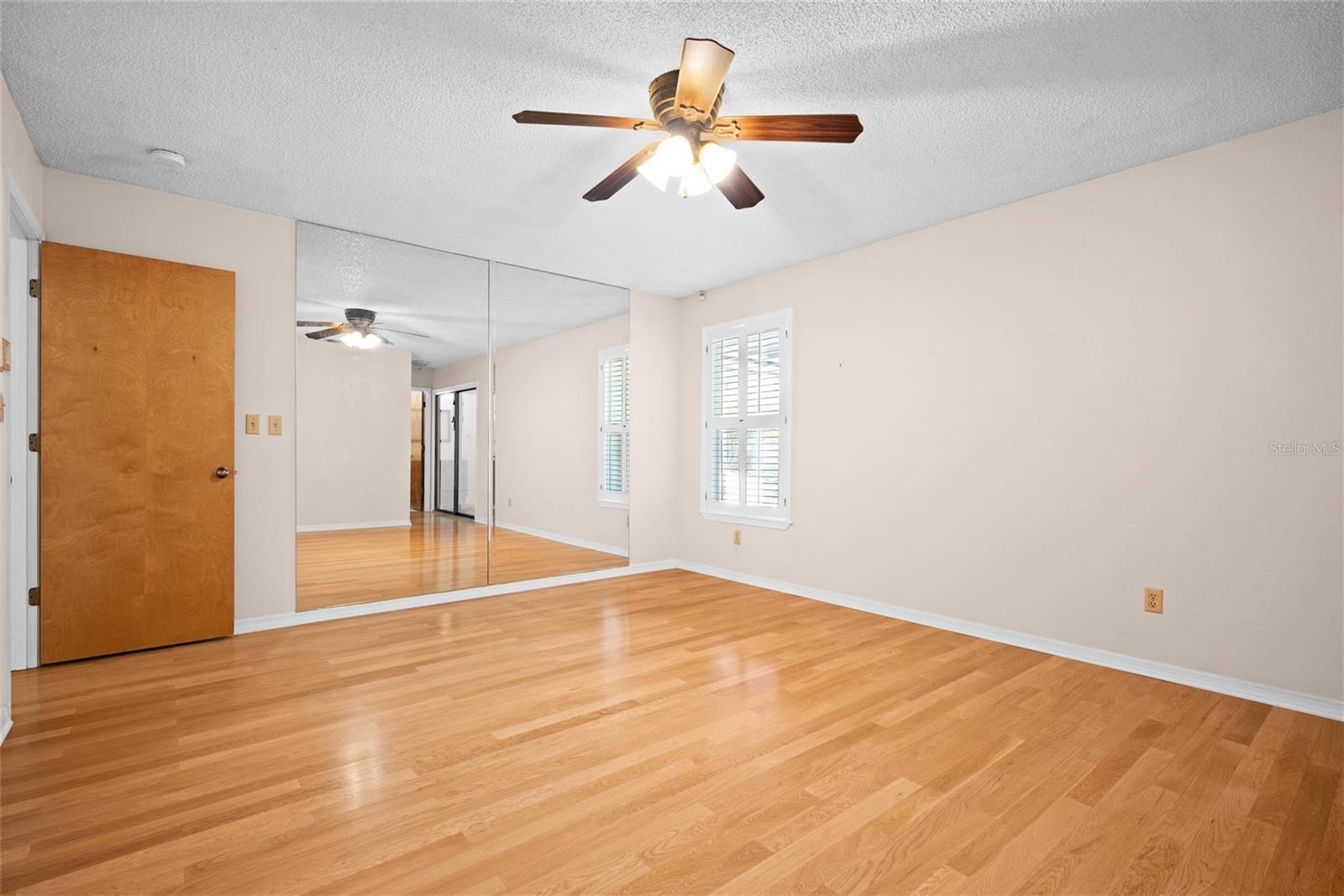 Image 18 of 32 For 9615 59th Avenue N