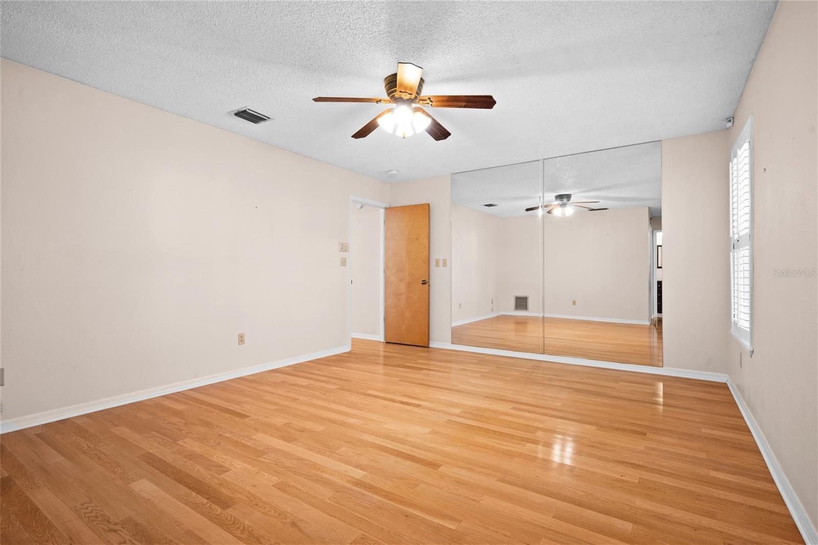 Image 19 of 32 For 9615 59th Avenue N