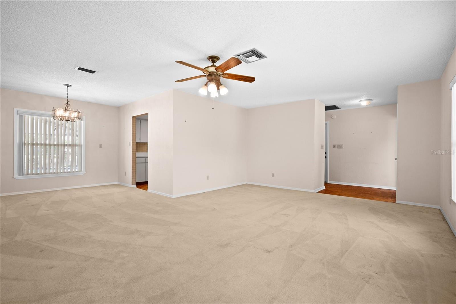 Image 5 of 32 For 9615 59th Avenue N
