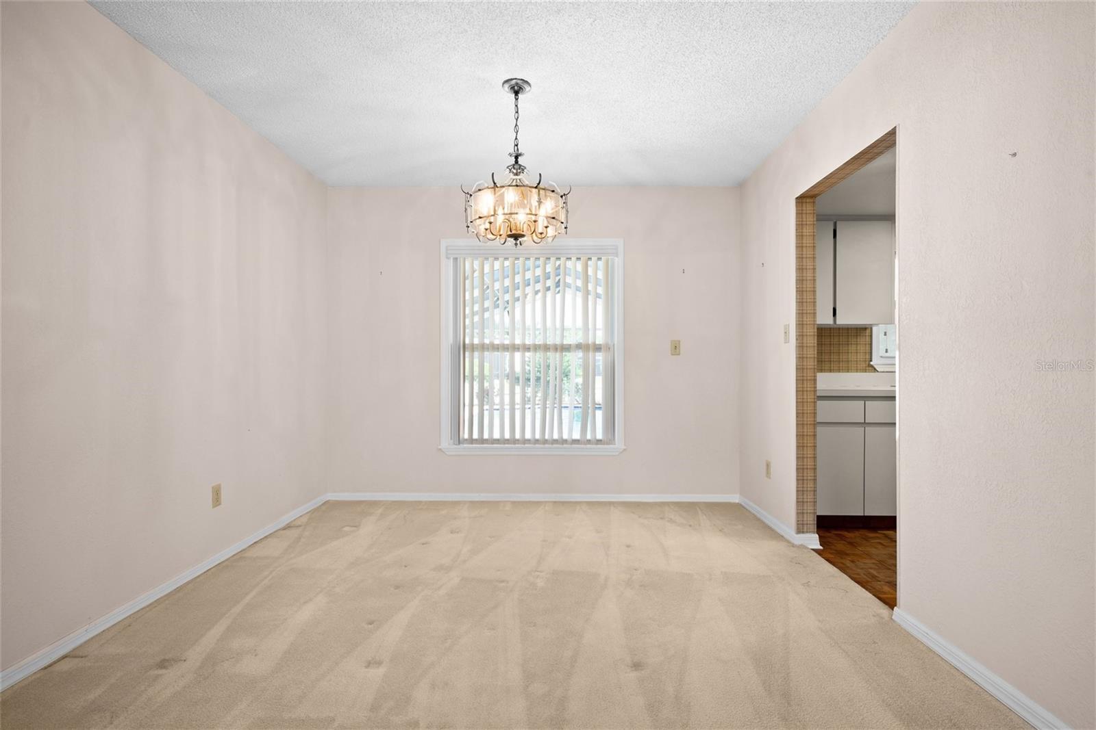 Image 6 of 32 For 9615 59th Avenue N