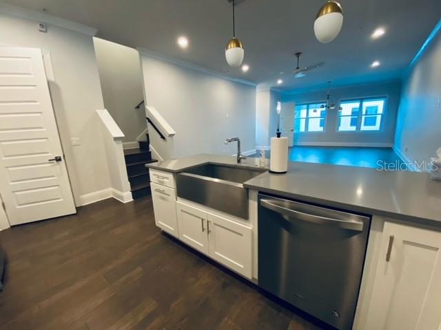 Image 7 of 39 For 105 5th Avenue N