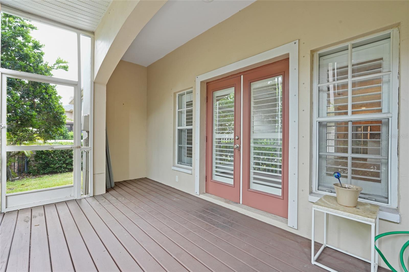 Image 10 of 49 For 290 Valencia Circle