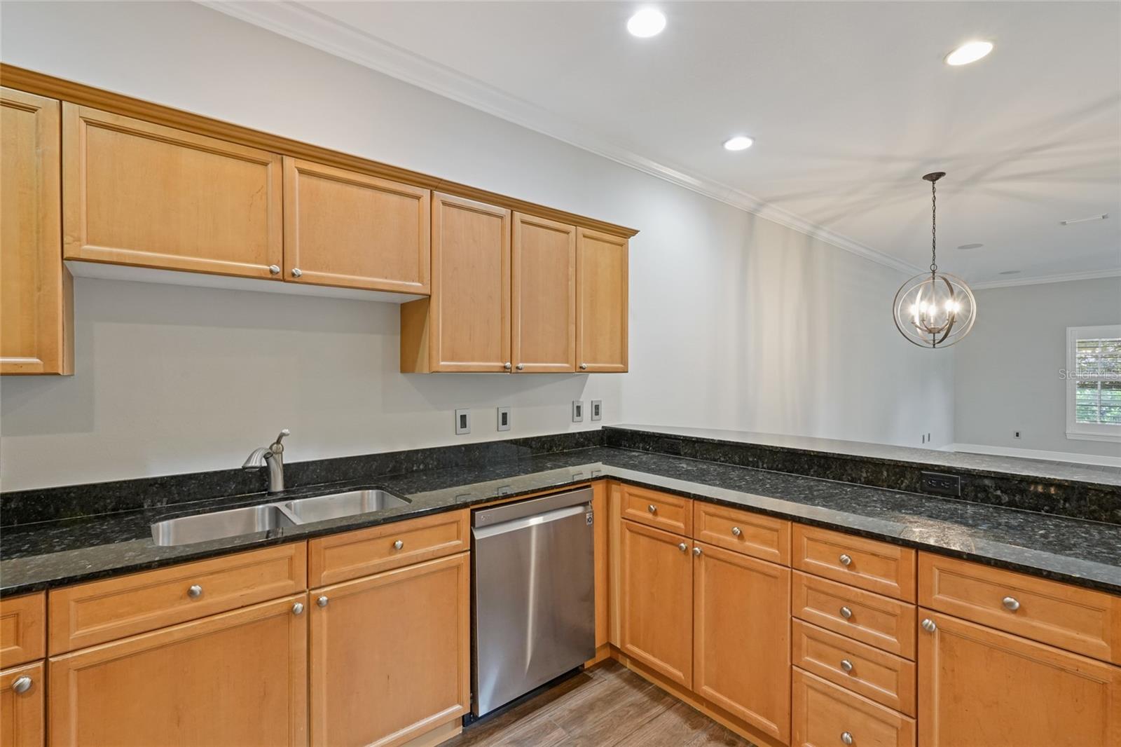 Image 15 of 49 For 290 Valencia Circle