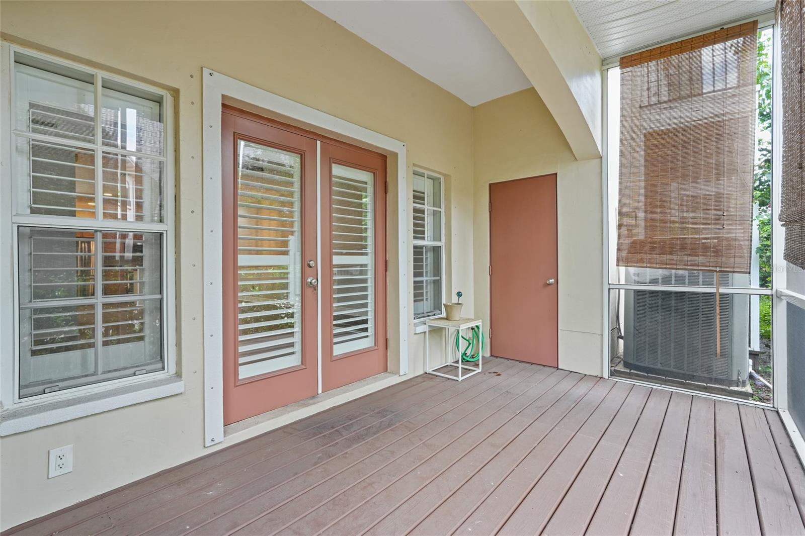 Image 9 of 49 For 290 Valencia Circle