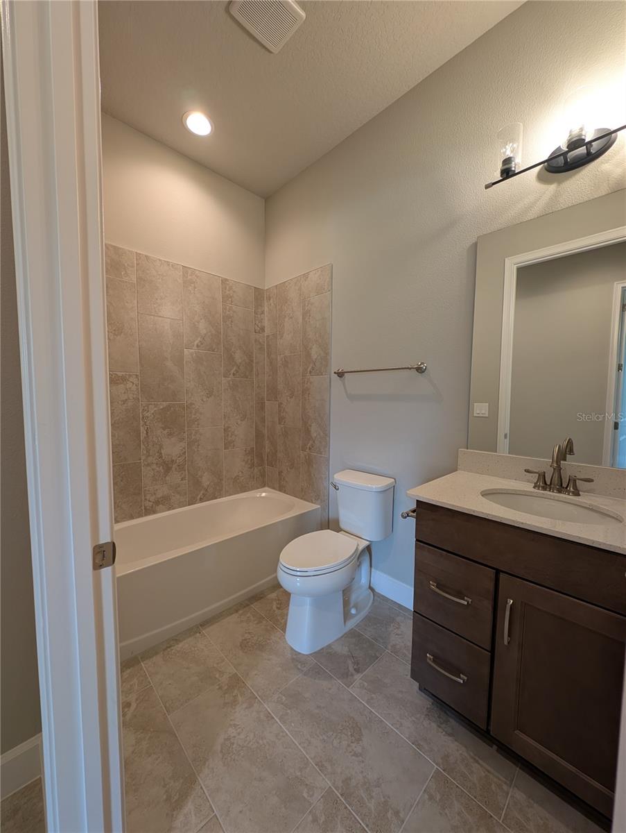 Image 15 of 21 For 6464 Roseberry Court N