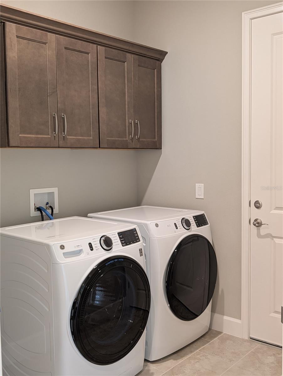 Image 17 of 21 For 6464 Roseberry Court N