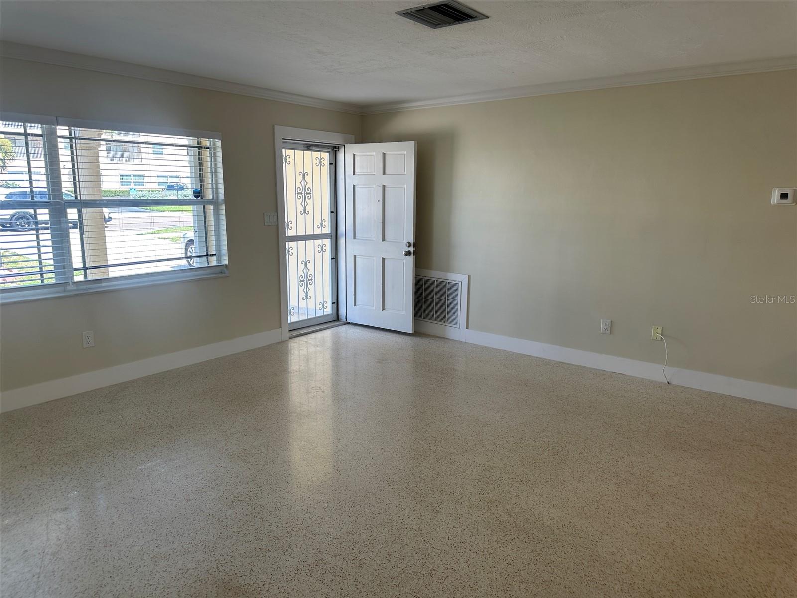 Image 8 of 37 For 3001 Gulf Boulevard
