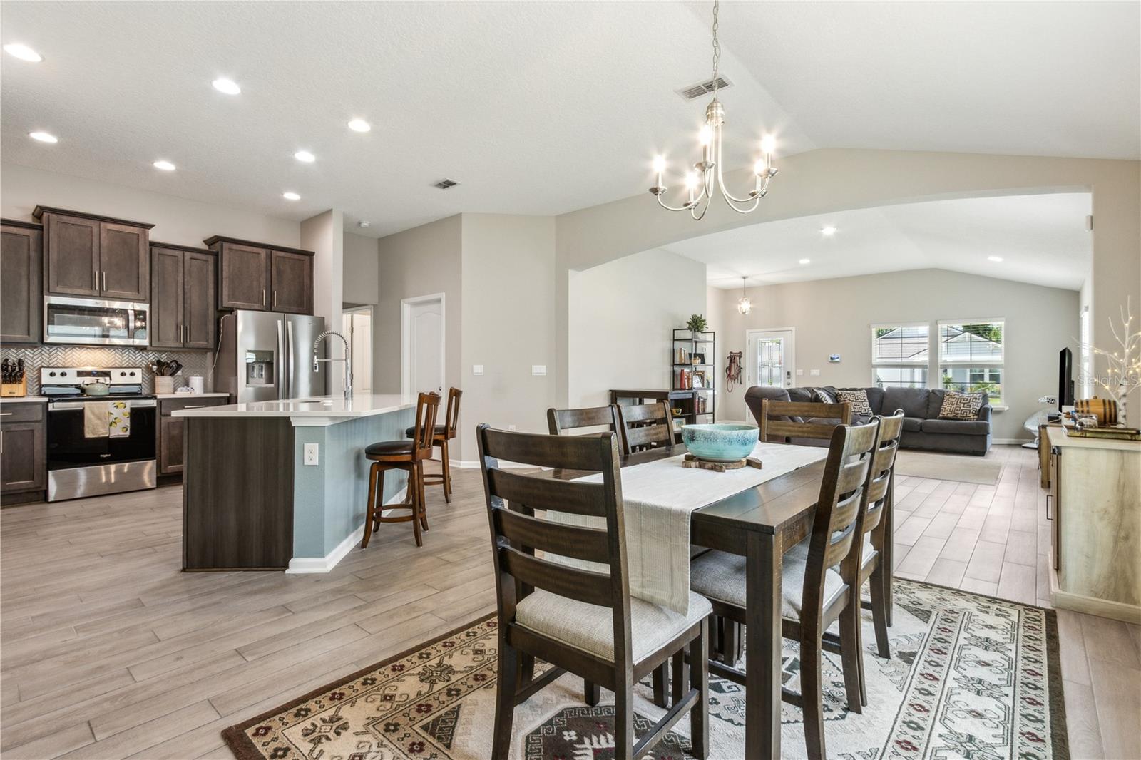 Image 10 of 45 For 65688 Edgewater Drive