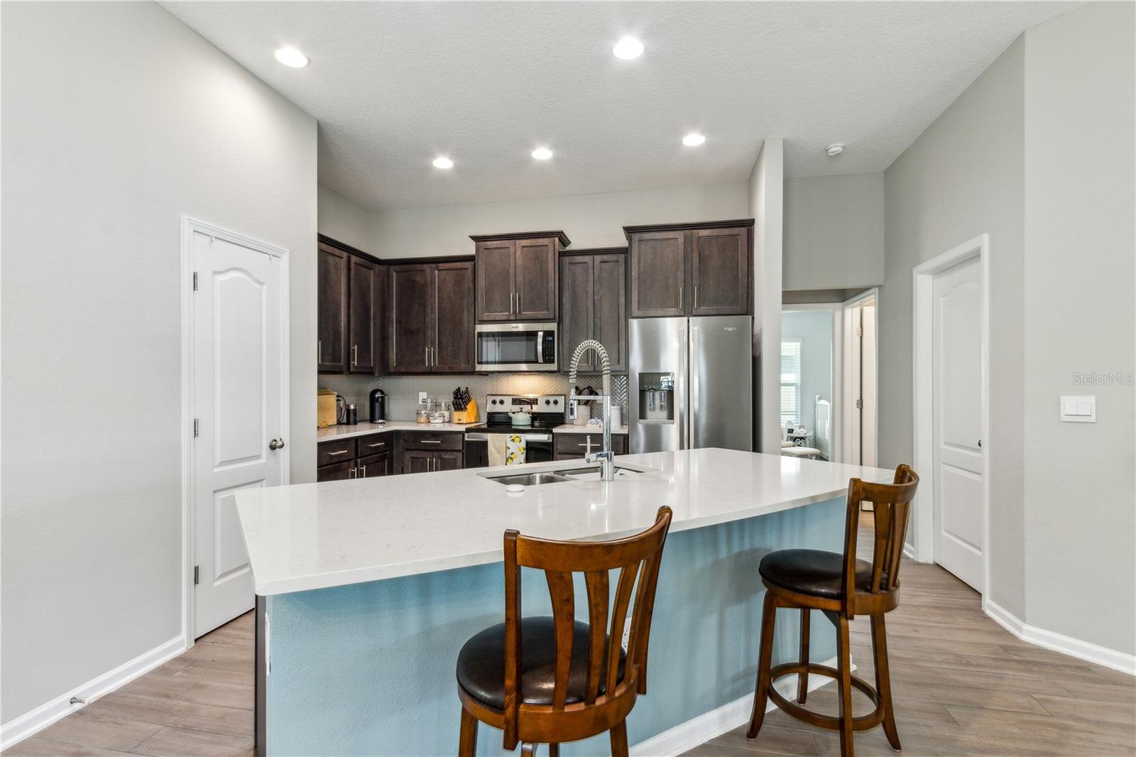 Image 12 of 45 For 65688 Edgewater Drive