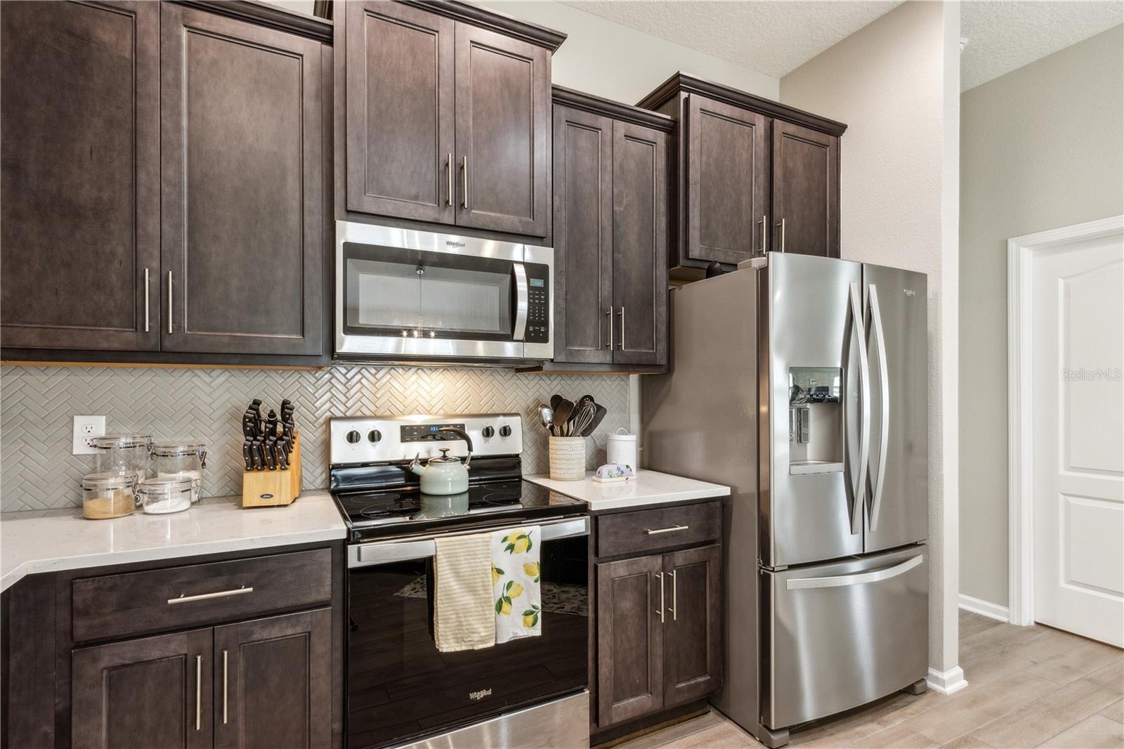 Image 14 of 45 For 65688 Edgewater Drive