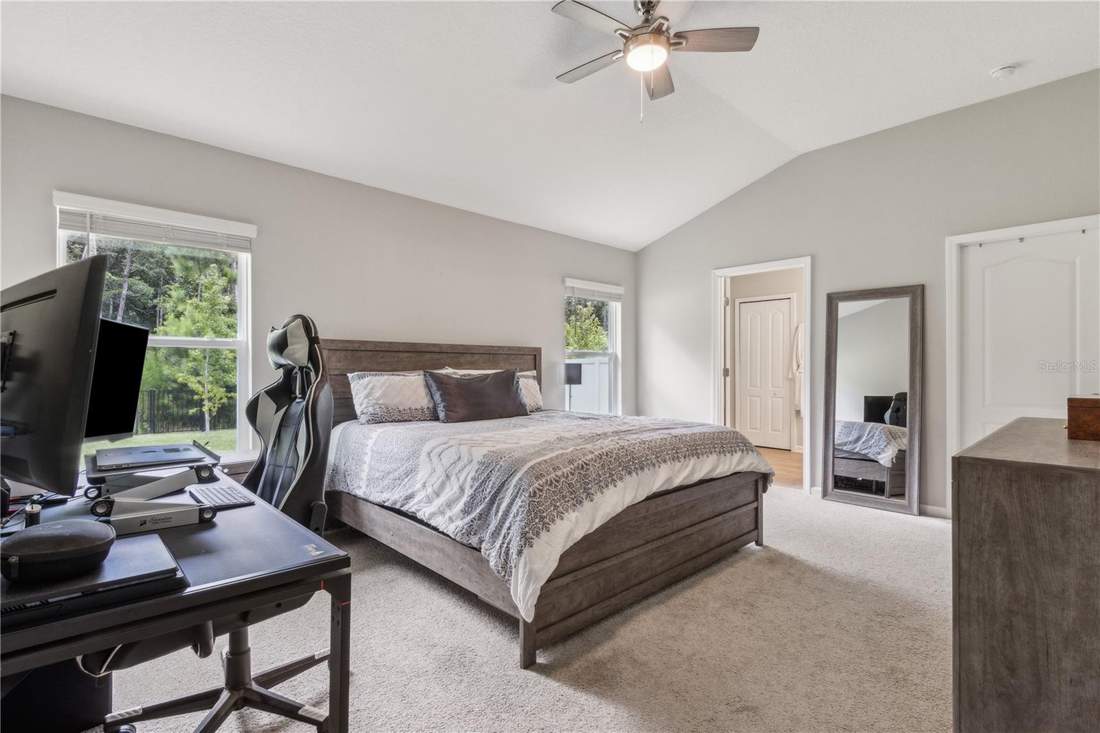 Image 18 of 45 For 65688 Edgewater Drive