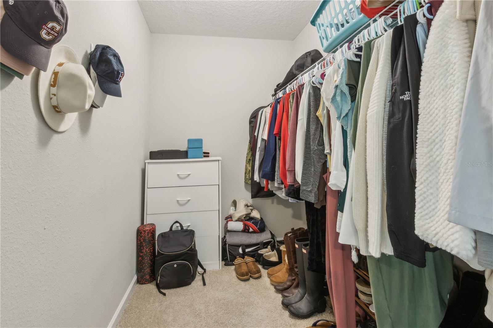 Image 19 of 45 For 65688 Edgewater Drive