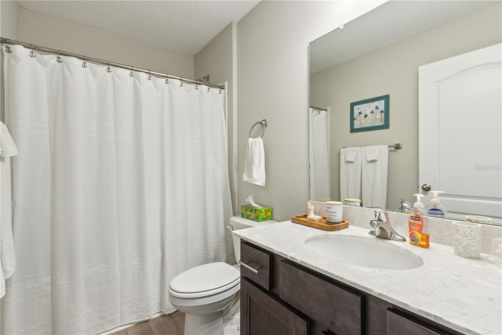 Image 25 of 45 For 65688 Edgewater Drive