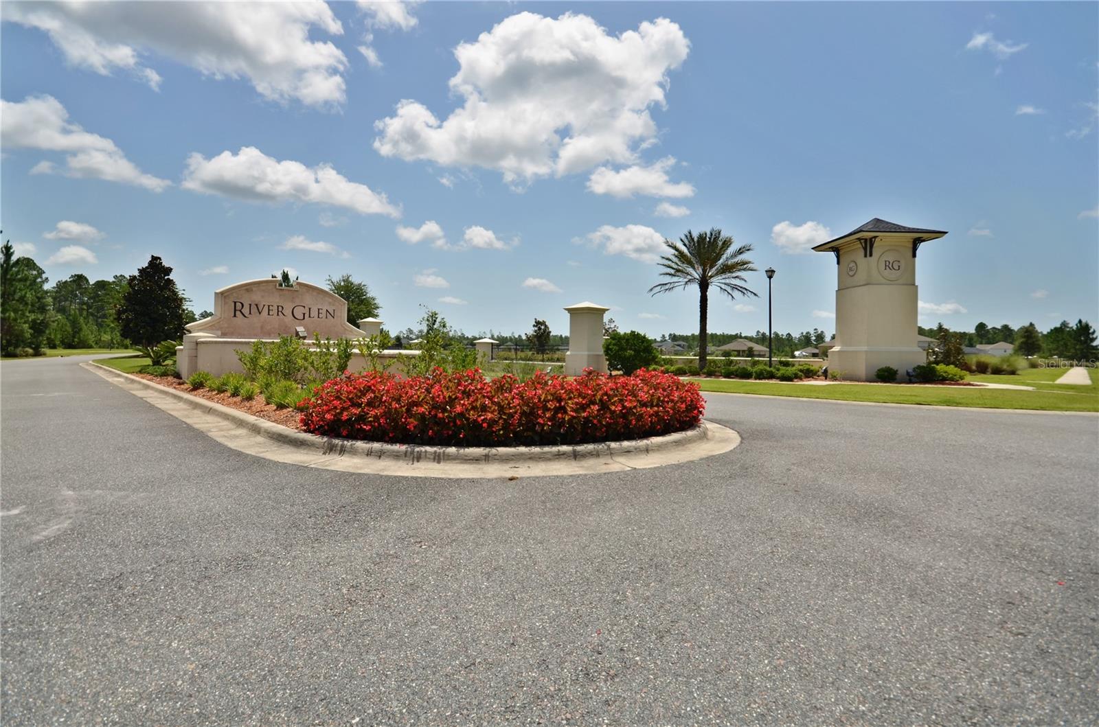 Image 35 of 45 For 65688 Edgewater Drive