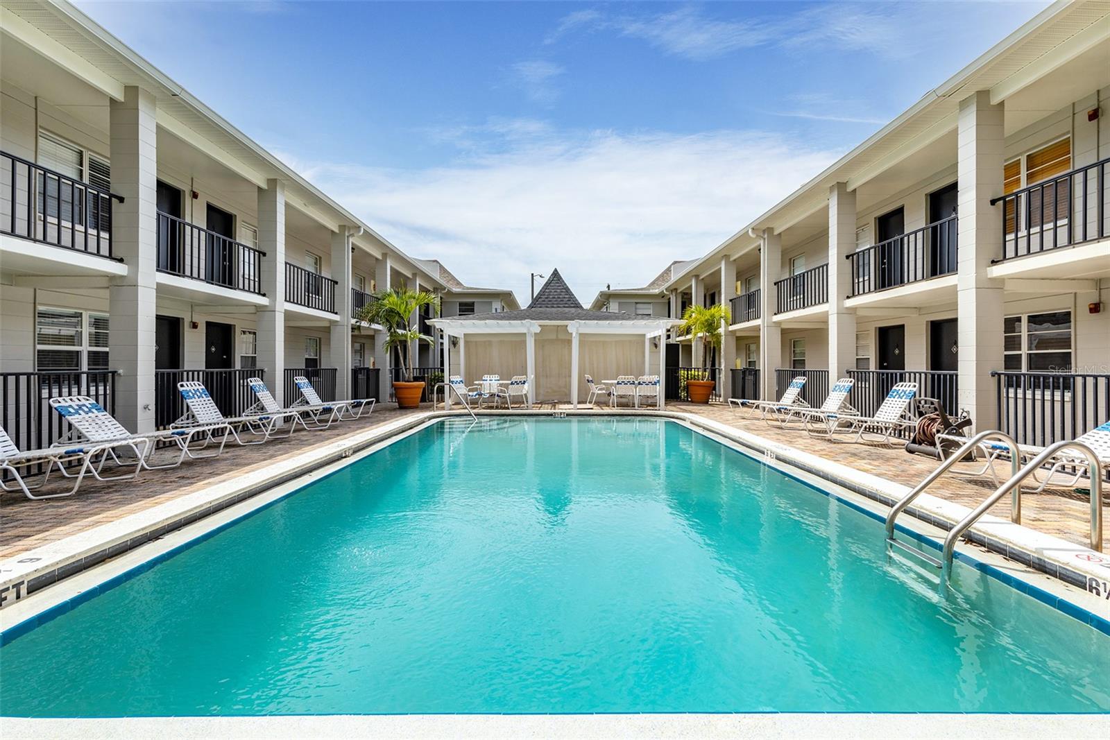 Image 11 of 29 For 5221 Bayshore Boulevard 42
