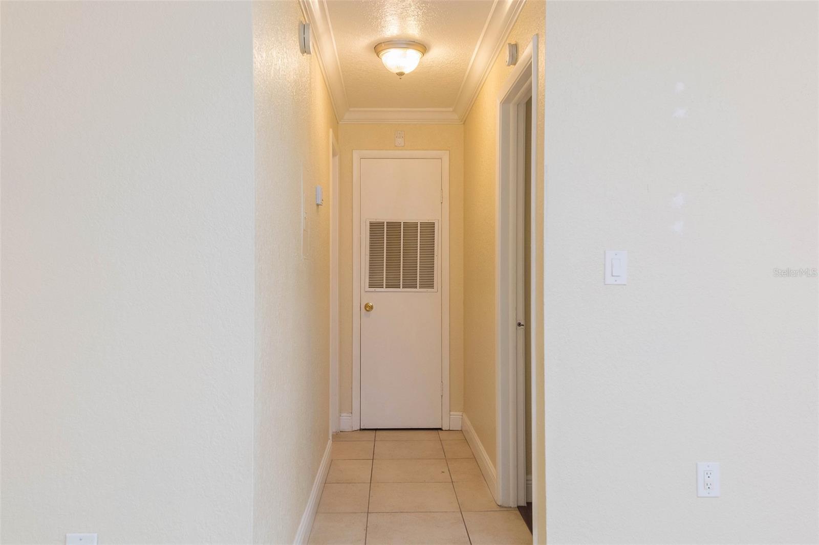 Image 20 of 29 For 5221 Bayshore Boulevard 42