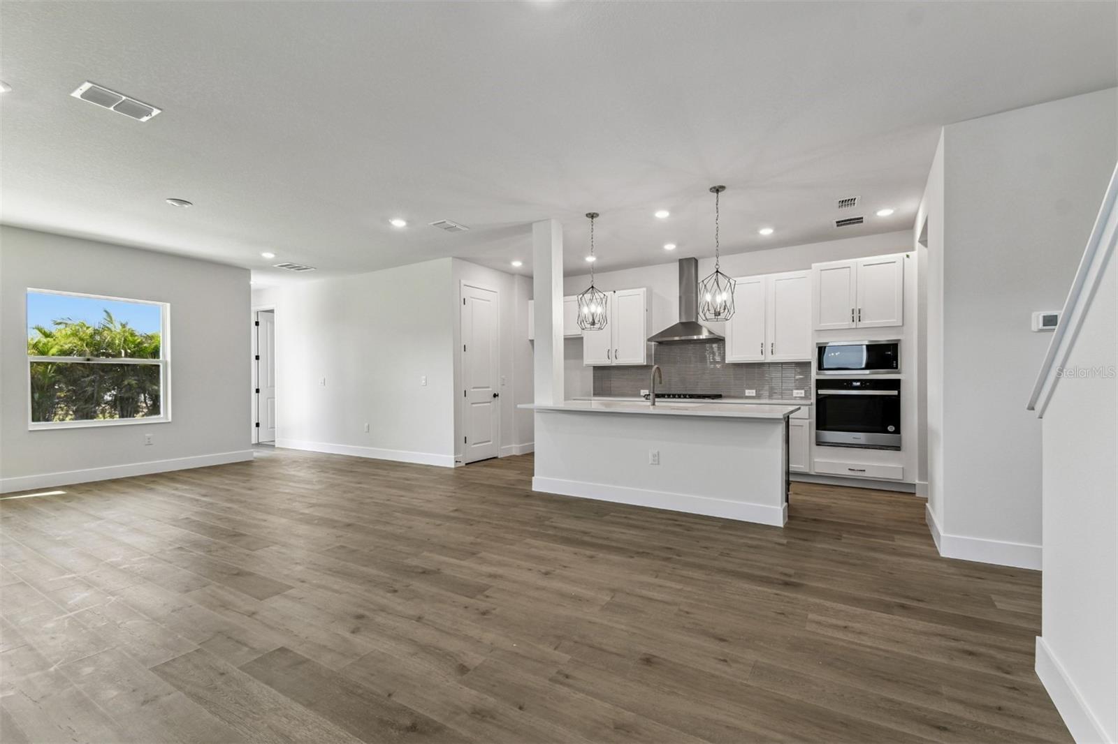 Image 11 of 50 For 6219 Jensen View Avenue