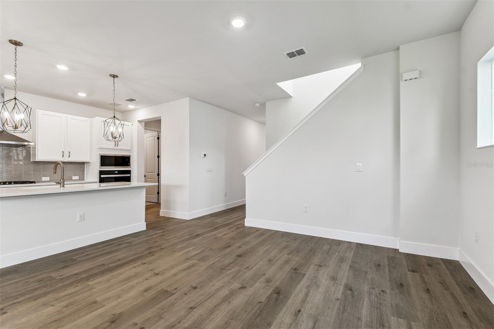 Image 13 of 50 For 6219 Jensen View Avenue