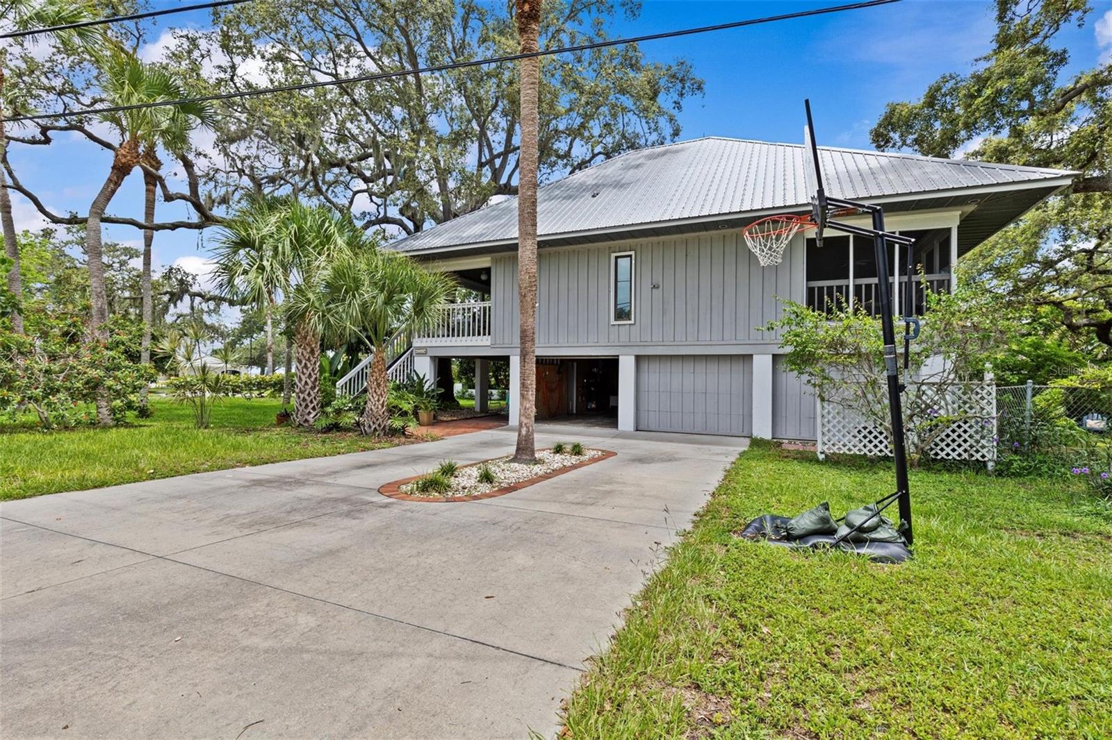 Image 7 of 72 For 600 Mayo Street