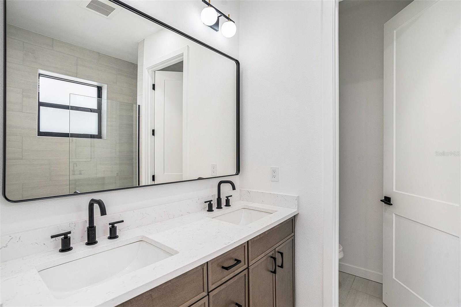Image 15 of 27 For 1801 Morgan Street 9