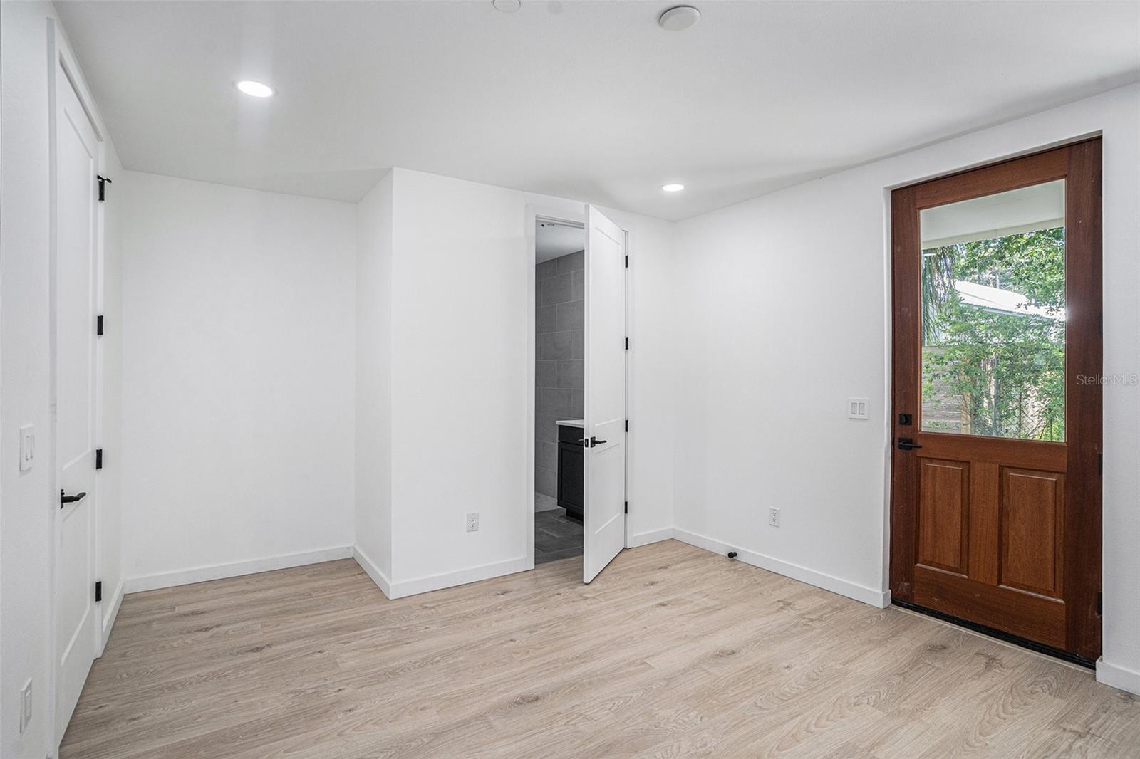 Image 18 of 27 For 1801 Morgan Street 9