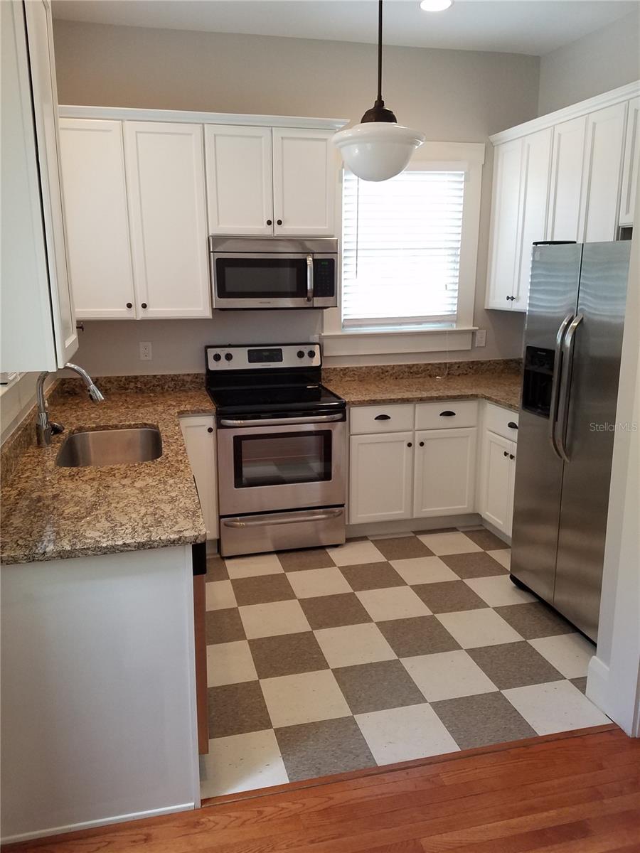 Image 8 of 29 For 2402 Morgan Street