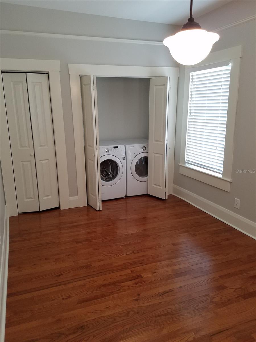 Image 9 of 29 For 2402 Morgan Street