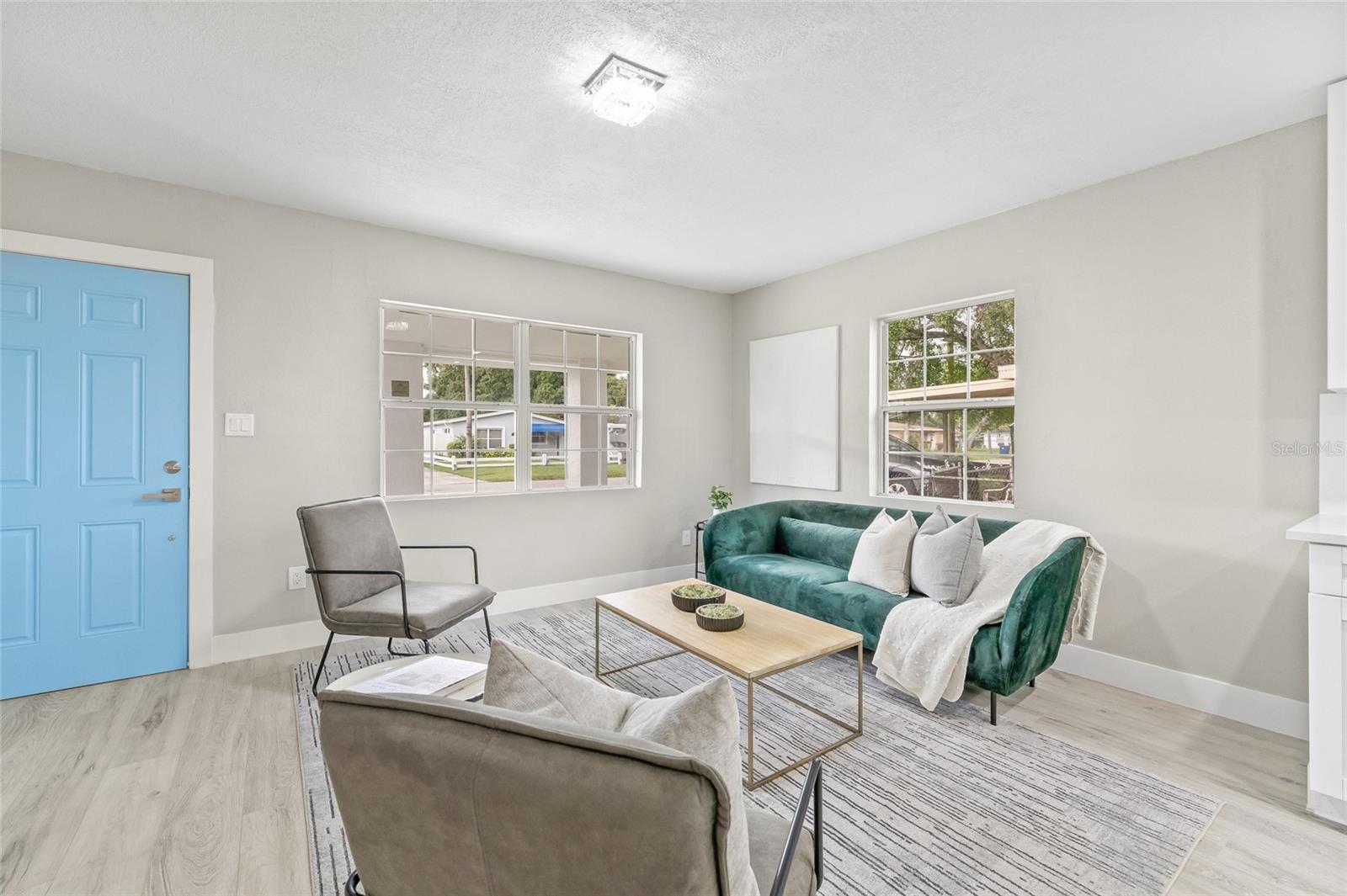Image 4 of 33 For 4010 La Salle Street