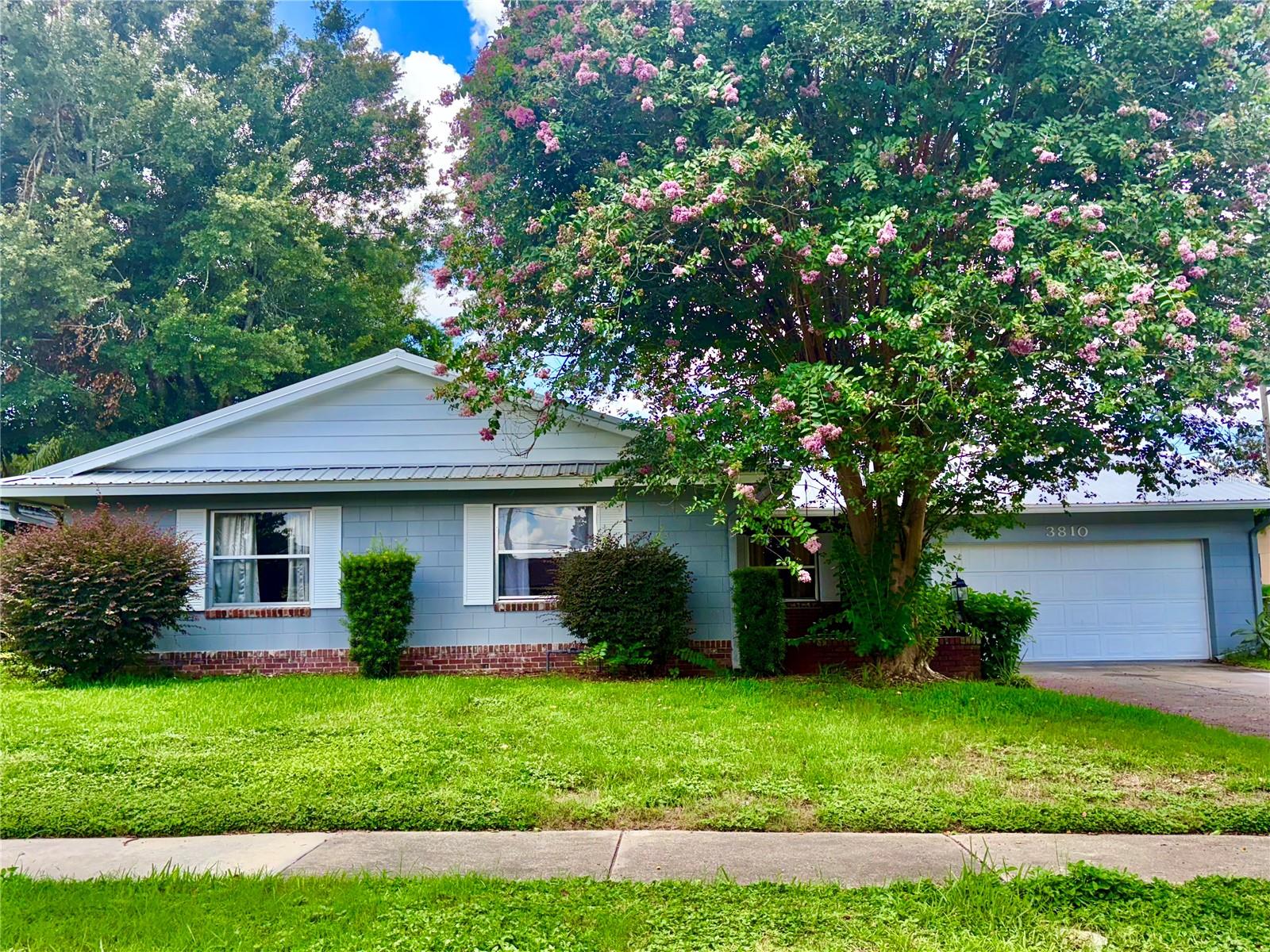Image 2 of 33 For 3810 Bainbridge Avenue