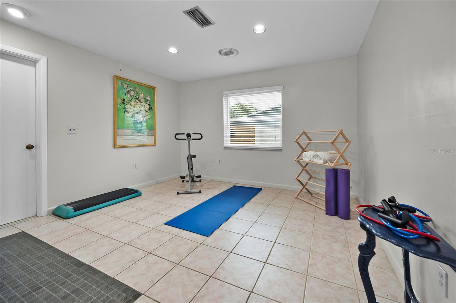 Image 32 of 67 For 2275 Willowbrook Drive