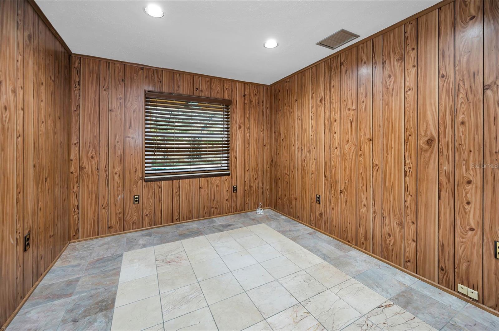 Image 41 of 67 For 2275 Willowbrook Drive