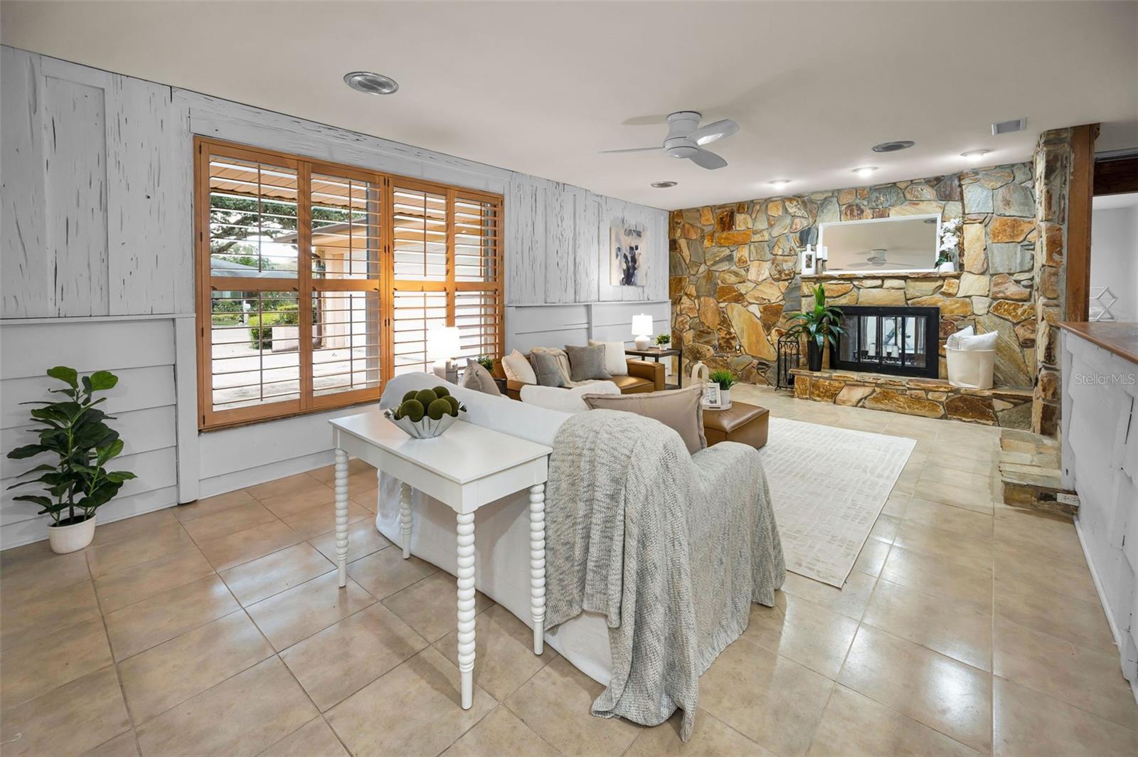 Image 8 of 67 For 2275 Willowbrook Drive