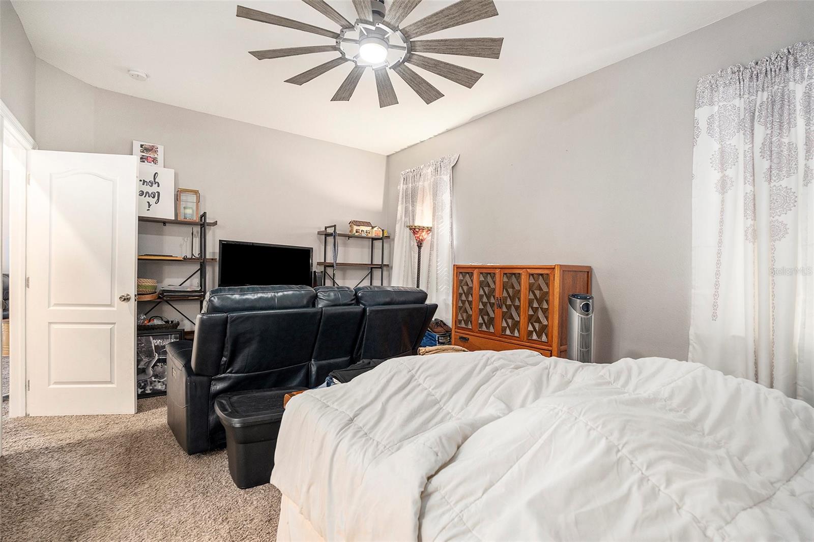 Image 16 of 28 For 11808 Colony Lakes Boulevard
