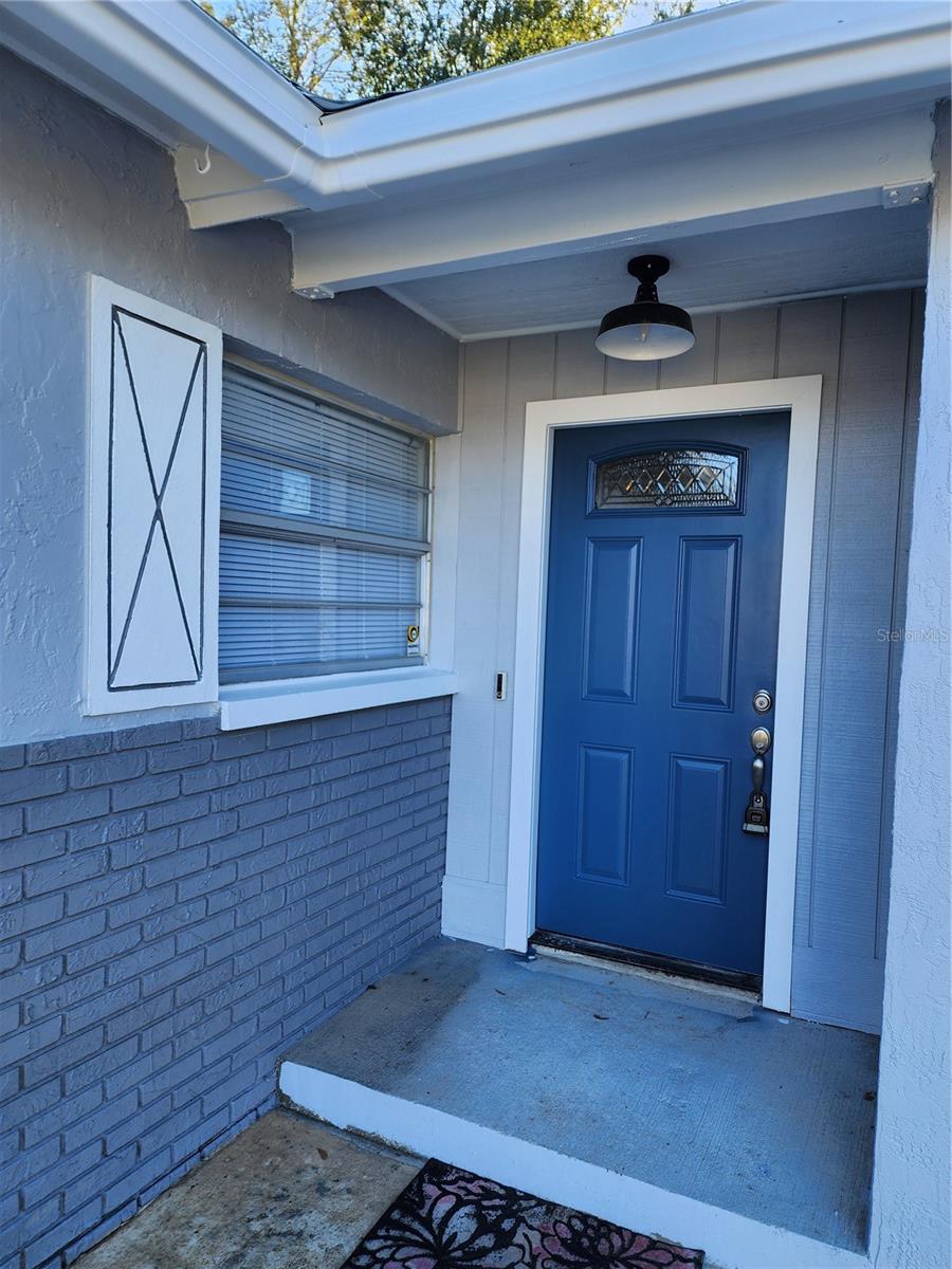 Image 2 of 5 For 102 Inwood Circle