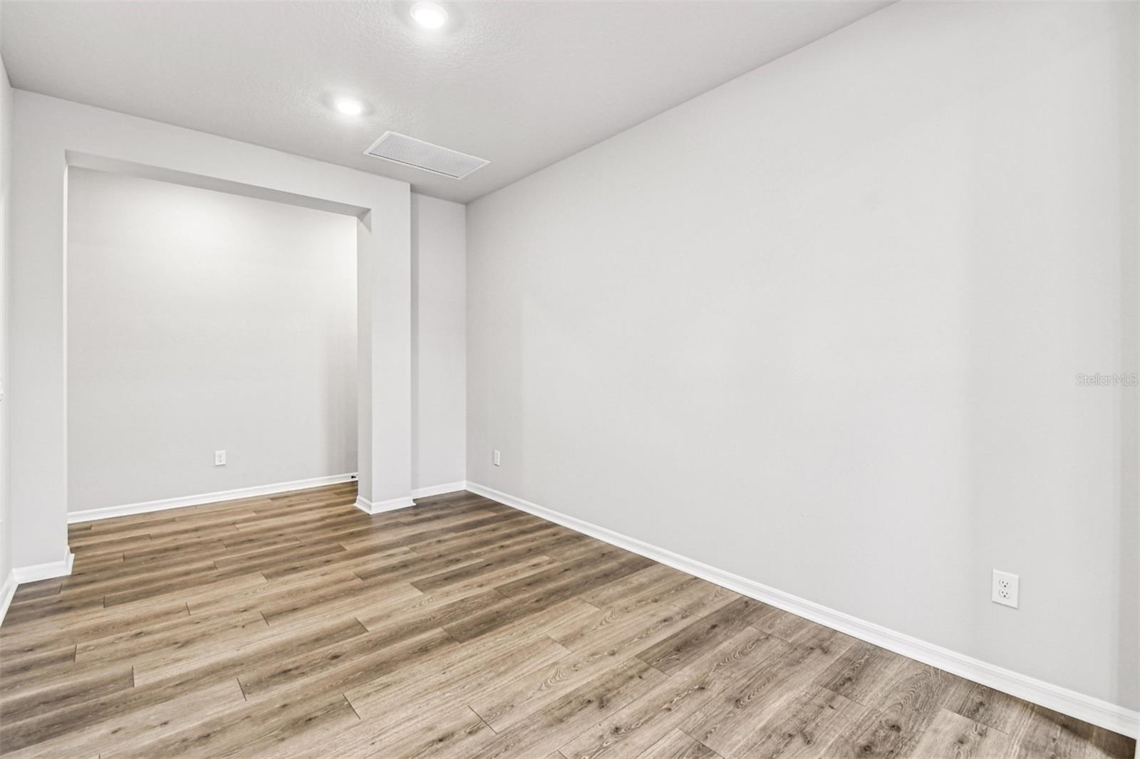 Image 15 of 50 For 5951 Bristle Oak Street