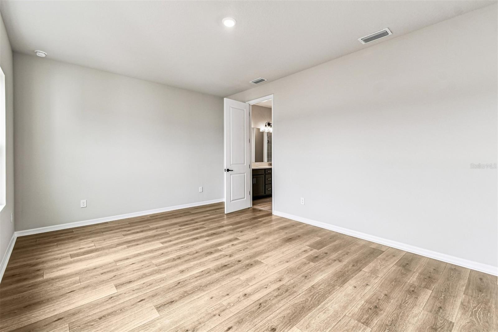 Image 23 of 50 For 5951 Bristle Oak Street