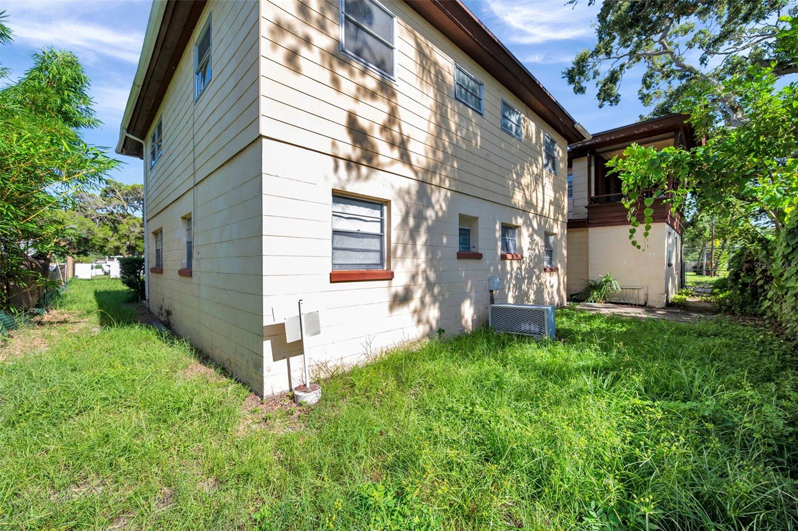 Image 12 of 36 For 7180 50th Avenue N