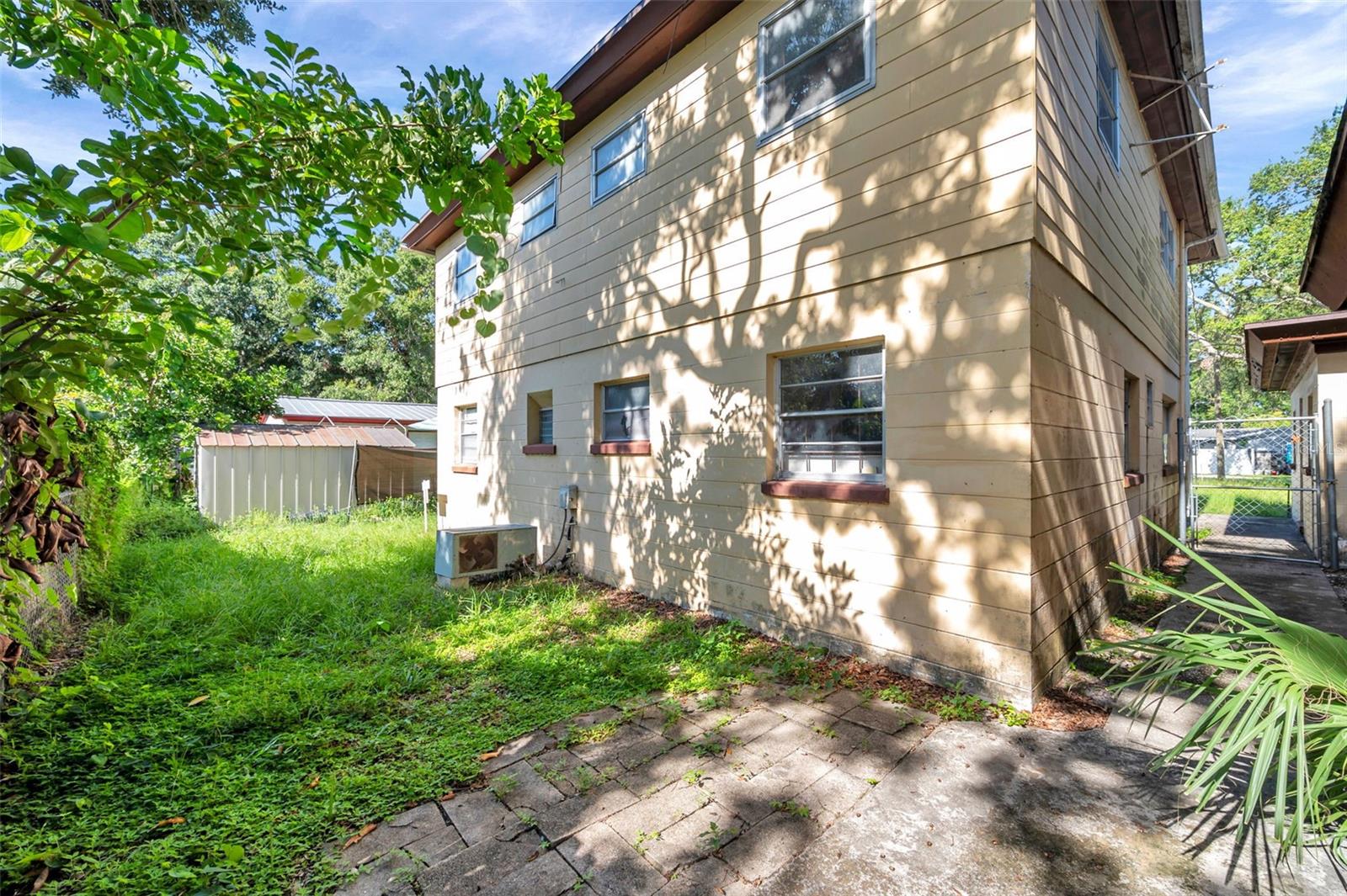 Image 13 of 36 For 7180 50th Avenue N