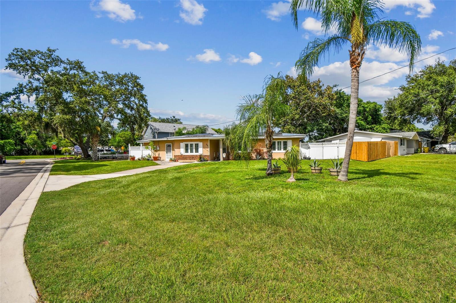 Image 13 of 91 For 281 Maple Avenue