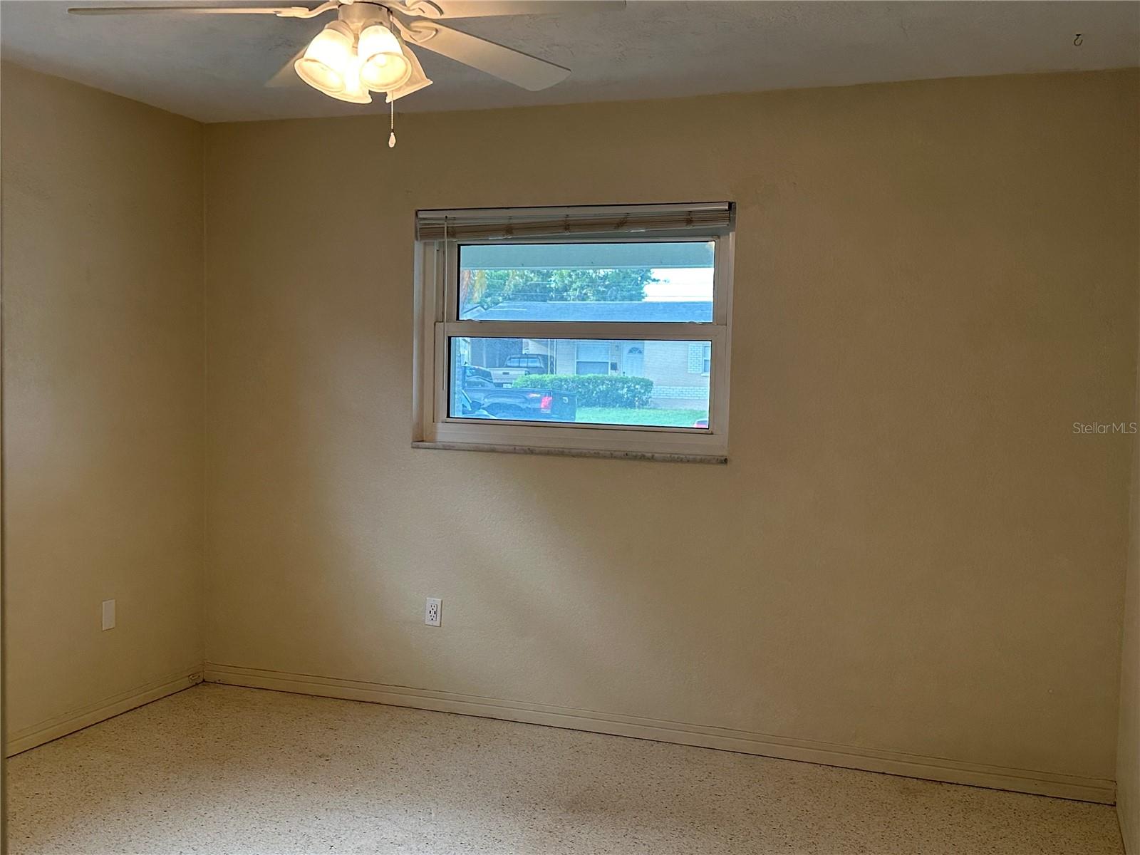 Image 11 of 16 For 5327 19th Avenue N