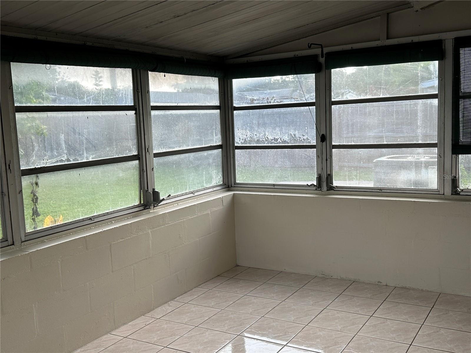 Image 15 of 16 For 5327 19th Avenue N