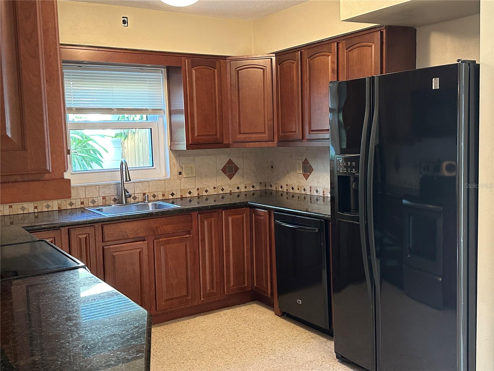 Image 6 of 16 For 5327 19th Avenue N