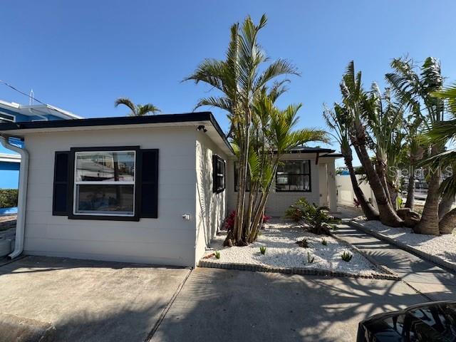 Image 3 of 11 For 231 Madeira Avenue