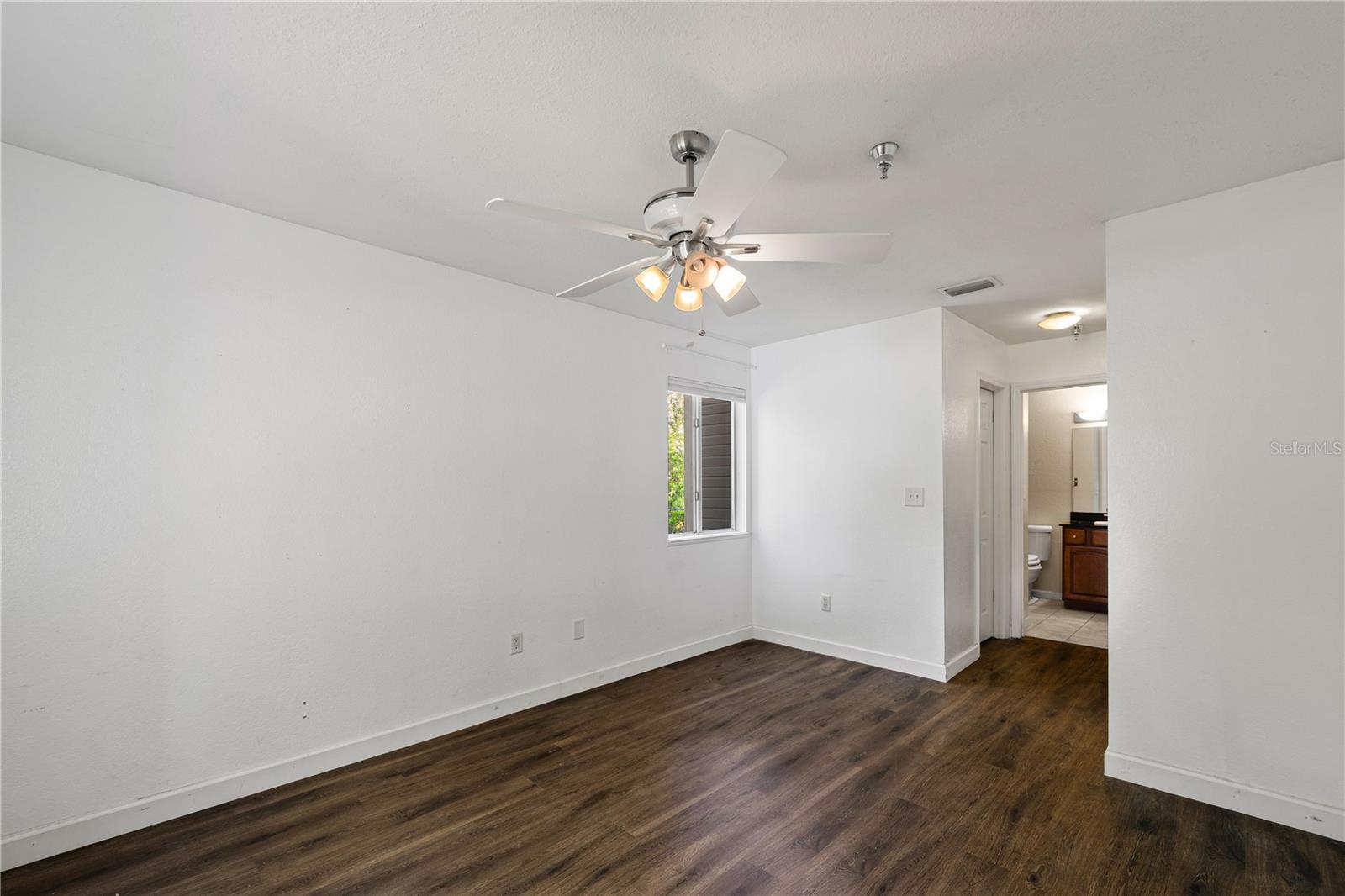 Image 15 of 25 For 10263 Gandy Boulevard N 2405